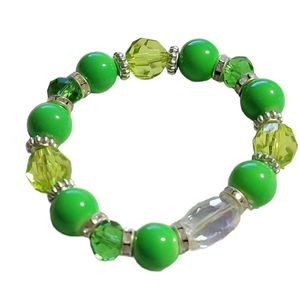 Bright green bead bracelet